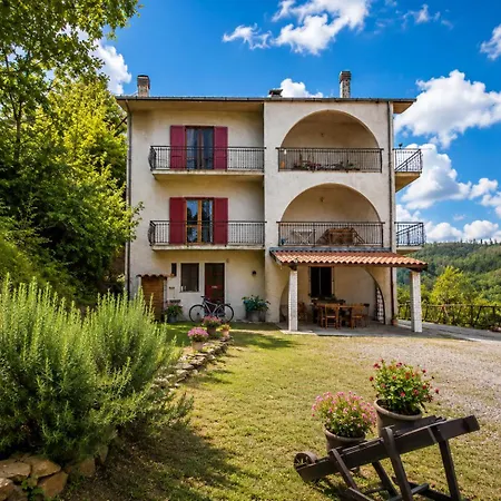 Casa Panoramica Tra Mare E Montagna Alle Pendici Della Sila Casa vacanze *