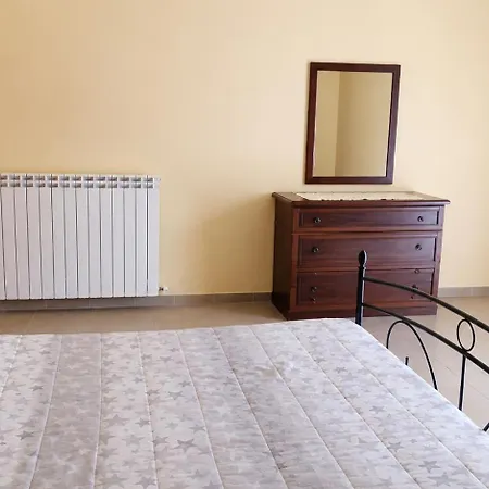 Casa Panoramica Tra Mare E Montagna Alle Pendici Della Sila * Bianchi